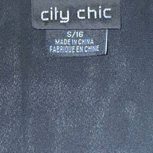 CITY CHIC Sexy Zip Top - Plus 16 (Small) Black / Gold - Picture 4 of 11